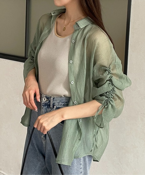 Thevon（ゼボン）の「ラメワッシャー袖シャーリングシアーシャツ（シャツ/ブラウス・レディース・アイボリー/サックスブルー/ベージュ/グリーン/ブラウン・FREE）」の20枚目の写真