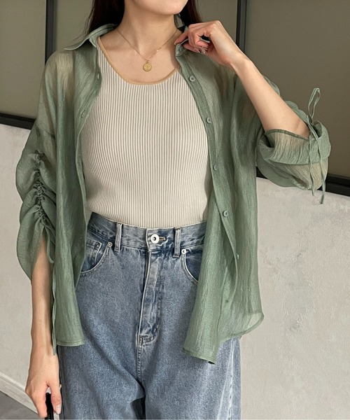 Thevon（ゼボン）の「ラメワッシャー袖シャーリングシアーシャツ（シャツ/ブラウス・レディース・アイボリー/サックスブルー/ベージュ/グリーン/ブラウン・FREE）」の18枚目の写真