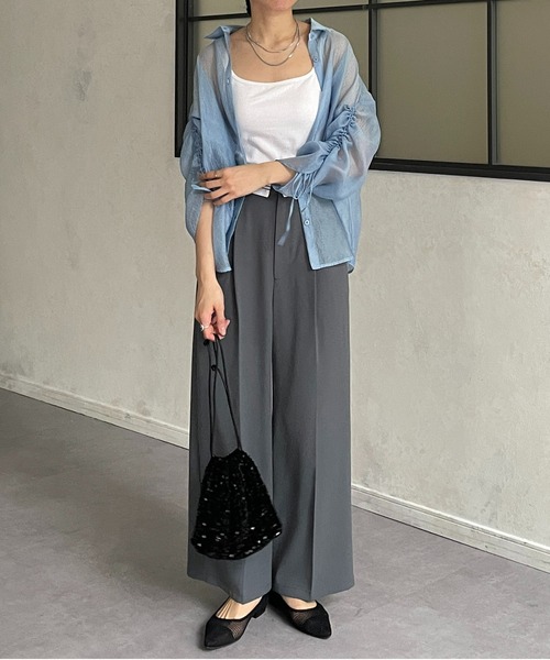 Thevon（ゼボン）の「ラメワッシャー袖シャーリングシアーシャツ（シャツ/ブラウス・レディース・アイボリー/サックスブルー/ベージュ/グリーン/ブラウン・FREE）」の6枚目の写真