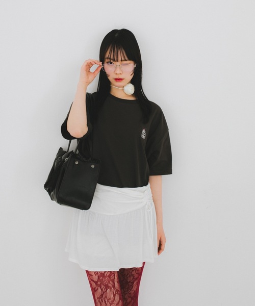 nemne store（ネンネストア）の「【nemne store × My Melody & Kuromiコラボアイテム】ハートモチーフTシャツ（Tシャツ/カットソー・レディース・ブラック/オートミール・SMALL/MEDIUM）」の4枚目の写真
