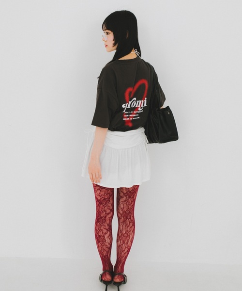 nemne store（ネンネストア）の「【nemne store × My Melody & Kuromiコラボアイテム】ハートモチーフTシャツ（Tシャツ/カットソー・レディース・ブラック/オートミール・SMALL/MEDIUM）」の8枚目の写真