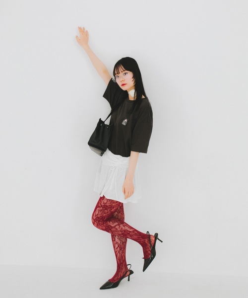 nemne store（ネンネストア）の「【nemne store × My Melody & Kuromiコラボアイテム】ハートモチーフTシャツ（Tシャツ/カットソー・レディース・ブラック/オートミール・SMALL/MEDIUM）」の9枚目の写真