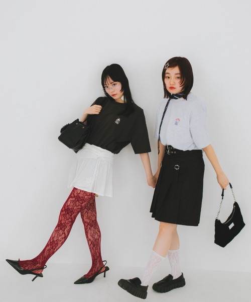 nemne store（ネンネストア）の「【nemne store × My Melody & Kuromiコラボアイテム】ハートモチーフTシャツ（Tシャツ/カットソー・レディース・ブラック/オートミール・SMALL/MEDIUM）」の21枚目の写真