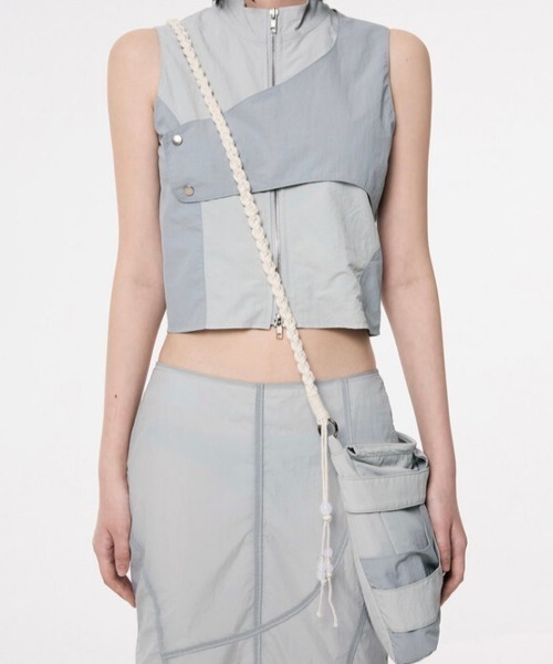 FLAREUP(フレアアップ)の「韓国ブランド FLAREUP フレアアップ E96 Handmade Layered Bag レイヤードバッグ ナイロンバッグ 肩掛けバッグ クロスバッグ ロープバッグ 大容量バッグ カバン 韓国ファッション ストリートファッション テック系ファッション(ショルダーバッグ・レディース・ブラック/ブルーグレー・ONE SIZE)」の16枚目の写真