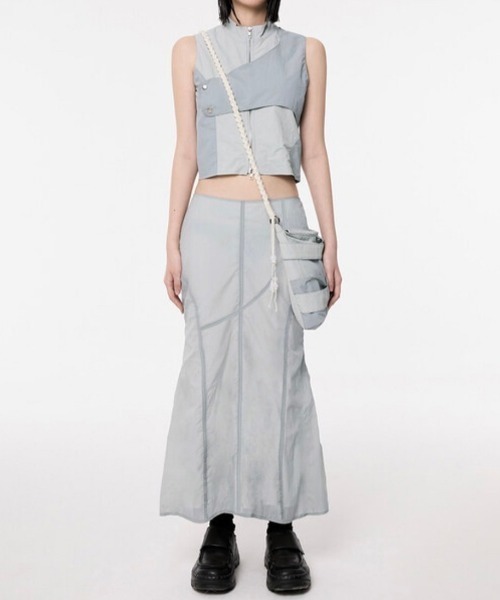 FLAREUP(フレアアップ)の「韓国ブランド FLAREUP フレアアップ E96 Handmade Layered Bag レイヤードバッグ ナイロンバッグ 肩掛けバッグ クロスバッグ ロープバッグ 大容量バッグ カバン 韓国ファッション ストリートファッション テック系ファッション(ショルダーバッグ・レディース・ブラック/ブルーグレー・ONE SIZE)」の13枚目の写真