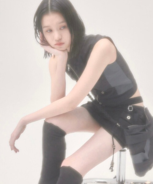 FLAREUP(フレアアップ)の「韓国ブランド FLAREUP フレアアップ E96 Handmade Layered Bag レイヤードバッグ ナイロンバッグ 肩掛けバッグ クロスバッグ ロープバッグ 大容量バッグ カバン 韓国ファッション ストリートファッション テック系ファッション(ショルダーバッグ・レディース・ブラック/ブルーグレー・ONE SIZE)」の3枚目の写真