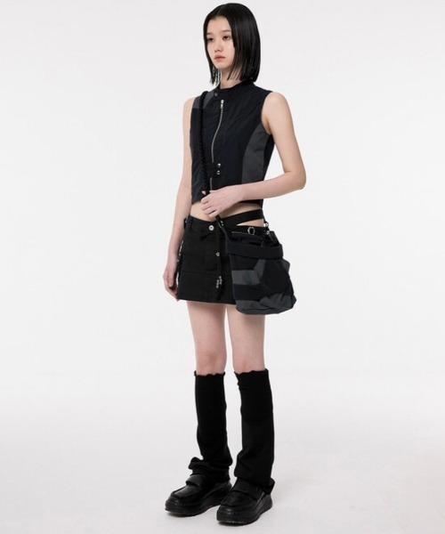 FLAREUP(フレアアップ)の「韓国ブランド FLAREUP フレアアップ E96 Handmade Layered Bag レイヤードバッグ ナイロンバッグ 肩掛けバッグ クロスバッグ ロープバッグ 大容量バッグ カバン 韓国ファッション ストリートファッション テック系ファッション(ショルダーバッグ・レディース・ブラック/ブルーグレー・ONE SIZE)」の5枚目の写真