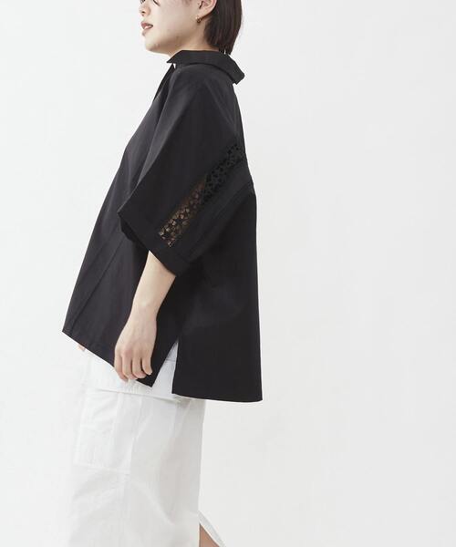 CONVERSE TOKYO(コンバーストウキョウ)の「【STAR★LACE】BACK LACE OVERSIZED SHIRT(シャツ/ブラウス・レディース・サックスブルー/ブラック/ベージュ・FREE)」の5枚目の写真