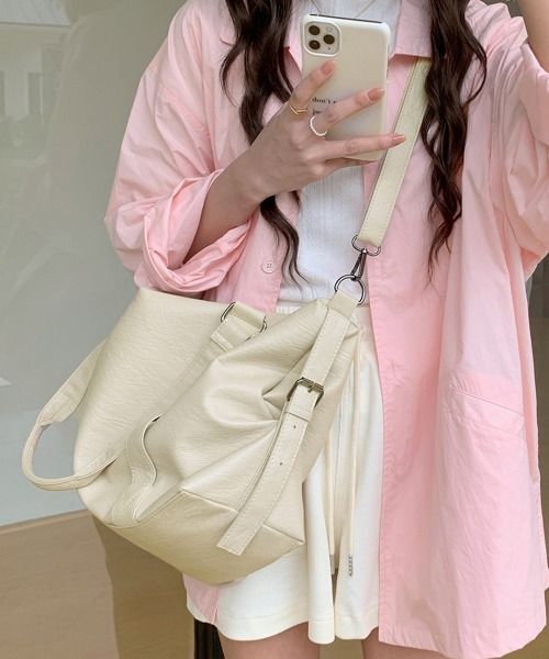 Miniministore（ミニミニストア）の「大容量トートバッグA4通勤通学ママバッグ（トートバッグ・レディース・アイボリー/ブラック/ブラウン・FREE）」の9枚目の写真