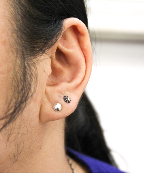 THE MILES(ザ マイルズ)の「ガレージウダガワ シルバー ラウンドスタッズ ピアス #7 (両耳用) 6mm(ピアス(両耳用)・メンズ・シルバー・FREE)」の6枚目の写真