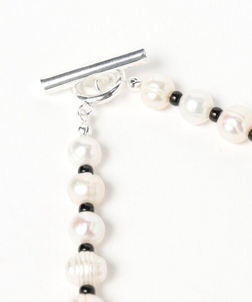 BEAMS BOY（ビームスボーイ）の「ROSETTA PRAYER / パールビーズ ネックレス（ネックレス・レディース・その他/ブラック・ONE SIZE）」の4枚目の写真