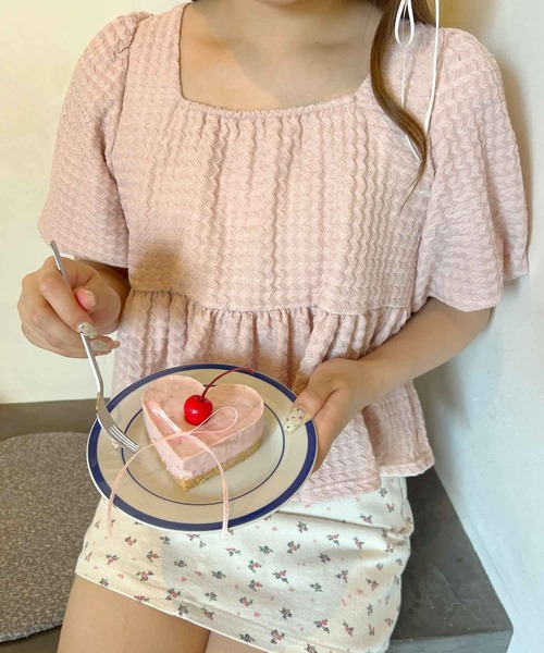 frunco(フランコ)の「袖バルーンペプラムブラウス(シャツ/ブラウス・レディース・ホワイト/ピンク・MEDIUM)」の14枚目の写真