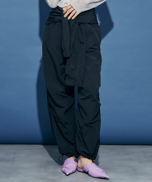uyu.（ウユ）の「2way Waist Wrap Wide Pants / 2wayウエストラップワイドパンツ【uyu.】（カーゴパンツ・レディース・ブラック/ピンク/グレー・FREE）」の2枚目の写真