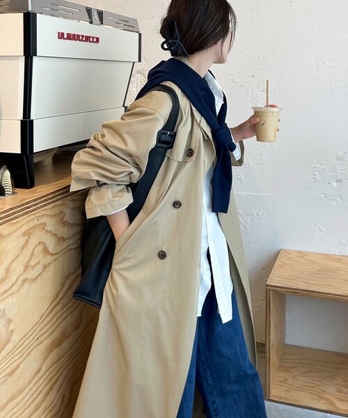 fredy emue(フレディエミュ)の「袖ボリュームトレンチコート(トレンチコート・レディース・ベージュ/チャコールグレー・36/38)」の7枚目の写真