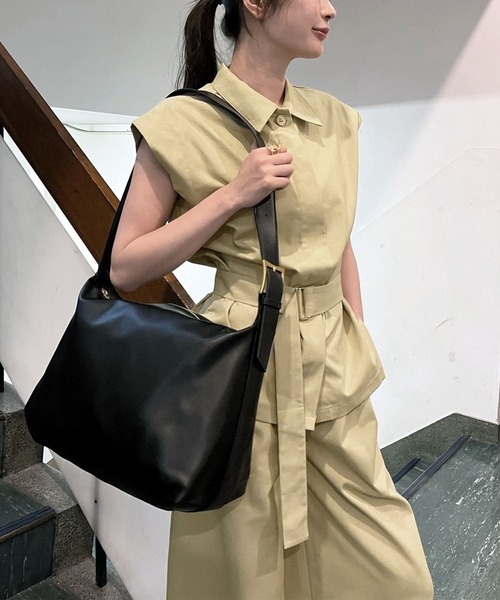 Jewelobe(ジュエローブ)の「フレンチスリーブシャツ×タックワイドパンツセットアップ(セットアップ・レディース・ブラック/ベージュ・FREE)」の13枚目の写真