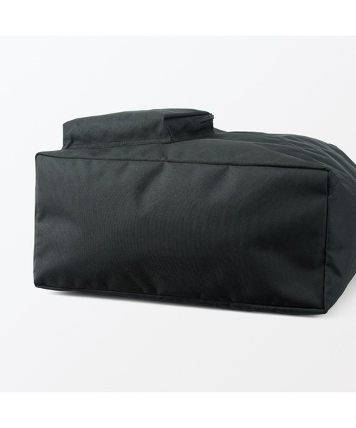 無印良品（ムジルシリョウヒン）の「撥水ワンショルダーバッグ（ショルダーバッグ・メンズ・ダークベージュ/スモークピンク/ブラック・FREE）」の6枚目の写真