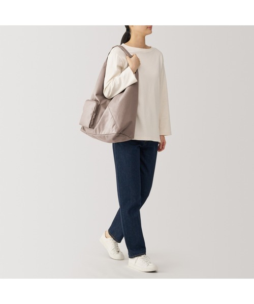 無印良品（ムジルシリョウヒン）の「撥水ワンショルダーバッグ（ショルダーバッグ・メンズ・ダークベージュ/スモークピンク/ブラック・FREE）」の19枚目の写真