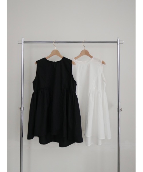 TRUNC(トランクエイティーエイト)の「Side Tuck No Sleeve Blouse(シャツ/ブラウス・レディース・ブラック/アイボリー・FREE)」の17枚目の写真