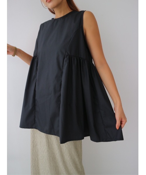 TRUNC(トランクエイティーエイト)の「Side Tuck No Sleeve Blouse(シャツ/ブラウス・レディース・ブラック/アイボリー・FREE)」の7枚目の写真