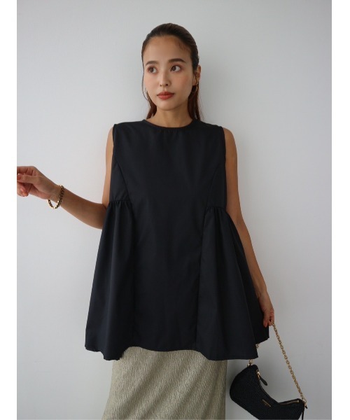 TRUNC(トランクエイティーエイト)の「Side Tuck No Sleeve Blouse(シャツ/ブラウス・レディース・ブラック/アイボリー・FREE)」の4枚目の写真