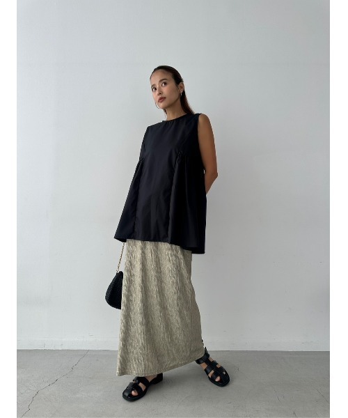 TRUNC(トランクエイティーエイト)の「Side Tuck No Sleeve Blouse(シャツ/ブラウス・レディース・ブラック/アイボリー・FREE)」の6枚目の写真