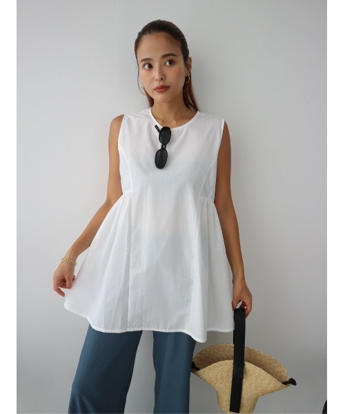 TRUNC(トランクエイティーエイト)の「Side Tuck No Sleeve Blouse(シャツ/ブラウス・レディース・ブラック/アイボリー・FREE)」の10枚目の写真