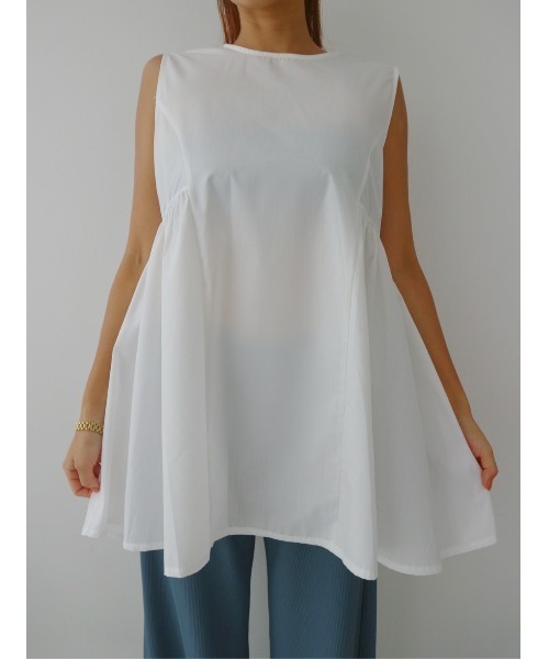 TRUNC(トランクエイティーエイト)の「Side Tuck No Sleeve Blouse(シャツ/ブラウス・レディース・ブラック/アイボリー・FREE)」の11枚目の写真