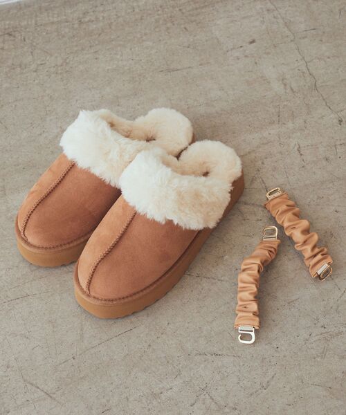 ORiental TRaffic(オリエンタルトラフィック)の「ORientalTRafficフェイクムートンシューズ(サンダル・レディース・ブラック/キャメル・S/L/M)」の4枚目の写真