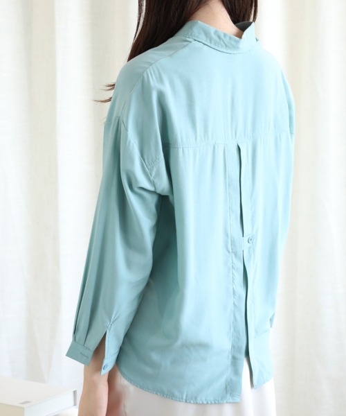 aimoha(アイモハ)の「【Aimoha】バックスリット長袖シャツ(シャツ/ブラウス・レディース・ベージュ/ブラック/オフホワイト/ブルー・FREE)」の1枚目の写真