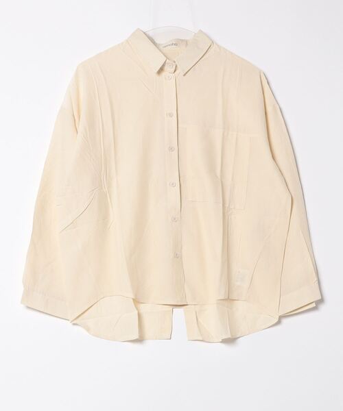 aimoha(アイモハ)の「【Aimoha】バックスリット長袖シャツ(シャツ/ブラウス・レディース・ベージュ/ブラック/オフホワイト/ブルー・FREE)」の6枚目の写真
