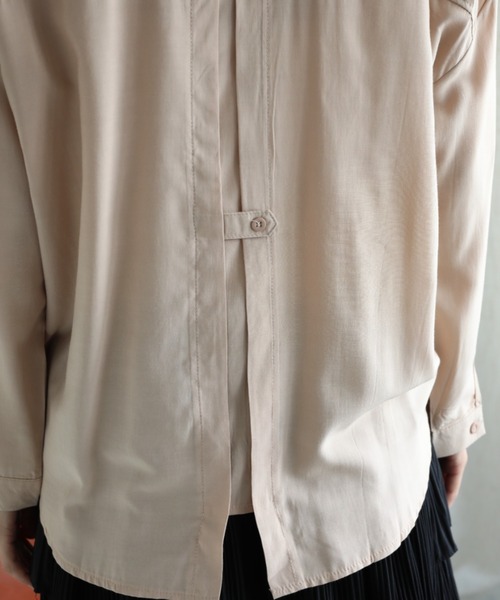 aimoha(アイモハ)の「【Aimoha】バックスリット長袖シャツ(シャツ/ブラウス・レディース・ベージュ/ブラック/オフホワイト/ブルー・FREE)」の17枚目の写真