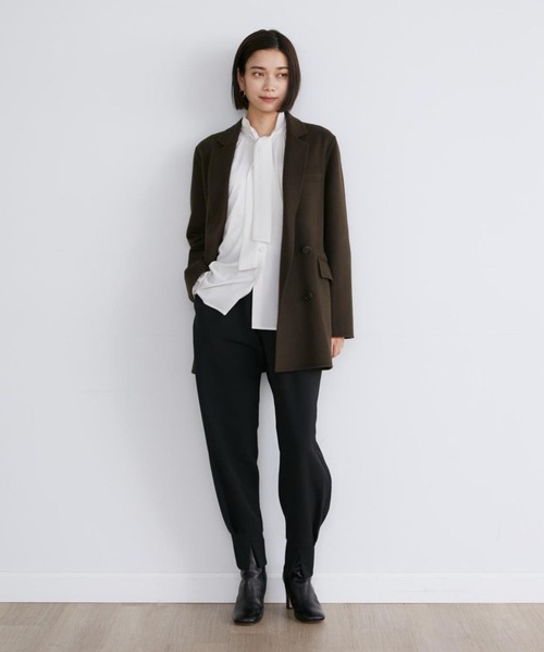 INED(イネド)の「リバージャコット《Bellandi》(チェスターコート・レディース・ダークブラウン/キャメル/ネイビー・9号/7号)」の5枚目の写真