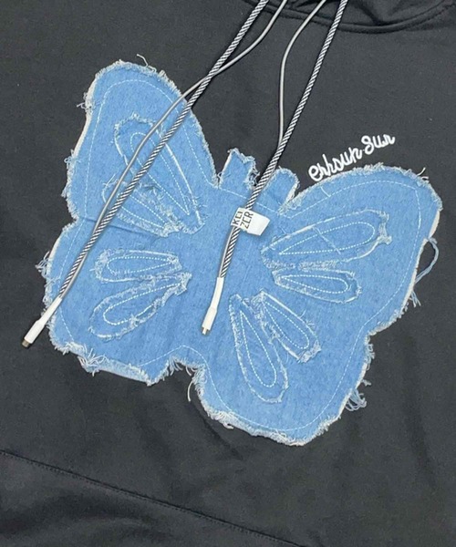 NANEA(ナネア)の「バタフライ刺繍プルパーカー(パーカー・レディース・グレー/ブラック・MEDIUM/LARGE/X-LARGE/XX-LARGE)」の6枚目の写真