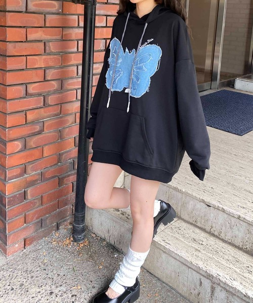 NANEA(ナネア)の「バタフライ刺繍プルパーカー(パーカー・レディース・グレー/ブラック・MEDIUM/LARGE/X-LARGE/XX-LARGE)」の15枚目の写真