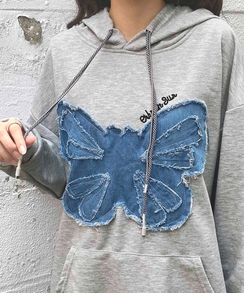 NANEA(ナネア)の「バタフライ刺繍プルパーカー(パーカー・レディース・グレー/ブラック・MEDIUM/LARGE/X-LARGE/XX-LARGE)」の4枚目の写真