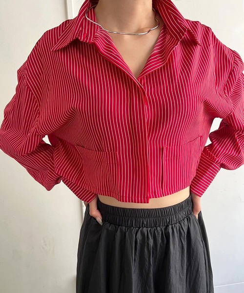 Jewelobe(ジュエローブ)の「ワイドカフスストライプクロップドシャツ(シャツ/ブラウス・レディース・ブラック/ホワイト/レッド/グリーン・FREE)」の13枚目の写真