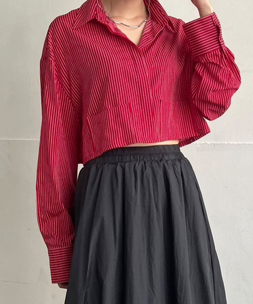 Jewelobe(ジュエローブ)の「ワイドカフスストライプクロップドシャツ(シャツ/ブラウス・レディース・ブラック/ホワイト/レッド/グリーン・FREE)」の14枚目の写真