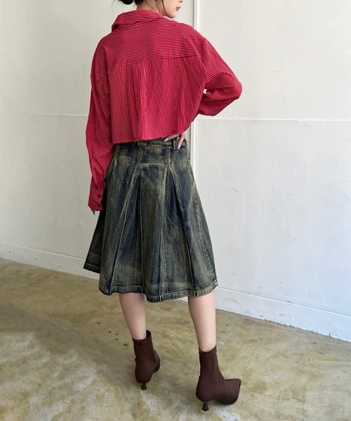 Jewelobe(ジュエローブ)の「ワイドカフスストライプクロップドシャツ(シャツ/ブラウス・レディース・ブラック/ホワイト/レッド/グリーン・FREE)」の19枚目の写真