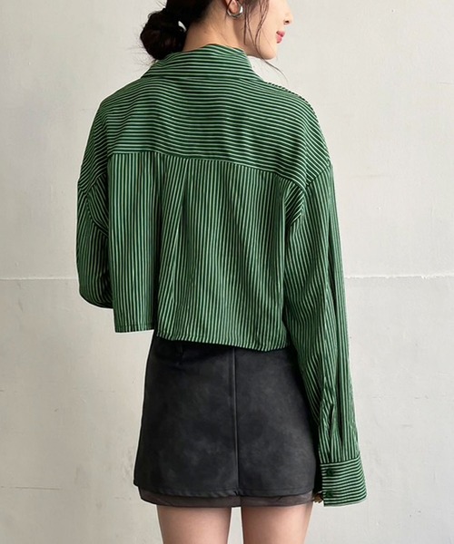 Jewelobe(ジュエローブ)の「ワイドカフスストライプクロップドシャツ(シャツ/ブラウス・レディース・ブラック/ホワイト/レッド/グリーン・FREE)」の21枚目の写真