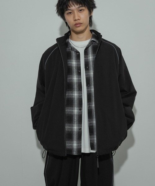 SENSE OF PLACE by URBAN RESEARCH(センスオブプレイスバイアーバンリサーチ)の「『セットアップ対応』パイピングスタンドブルゾン(ブルゾン・メンズ・バーガンディー/ベージュ/ブラック・LARGE/MEDIUM)」の10枚目の写真