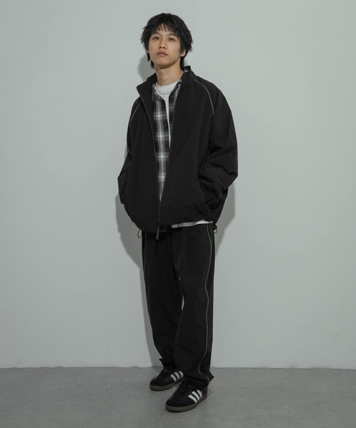 SENSE OF PLACE by URBAN RESEARCH(センスオブプレイスバイアーバンリサーチ)の「『セットアップ対応』パイピングスタンドブルゾン(ブルゾン・メンズ・バーガンディー/ベージュ/ブラック・LARGE/MEDIUM)」の15枚目の写真