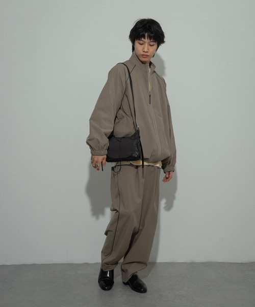 SENSE OF PLACE by URBAN RESEARCH(センスオブプレイスバイアーバンリサーチ)の「『セットアップ対応』パイピングスタンドブルゾン(ブルゾン・メンズ・バーガンディー/ベージュ/ブラック・LARGE/MEDIUM)」の20枚目の写真