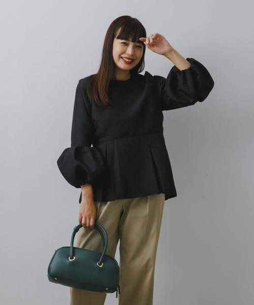 F by ROSSO（エフバイロッソ）の「F by ROSSO　ペプラムバルーンスリーブチュニック（チュニック・レディース・ブラック/オフホワイト・FREE）」の3枚目の写真