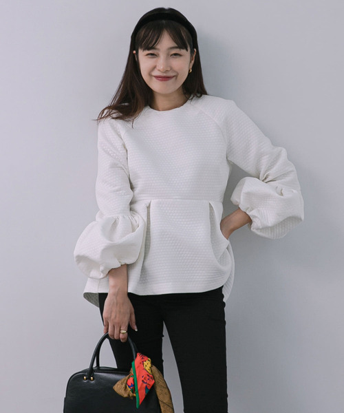 F by ROSSO（エフバイロッソ）の「F by ROSSO　ペプラムバルーンスリーブチュニック（チュニック・レディース・ブラック/オフホワイト・FREE）」の13枚目の写真