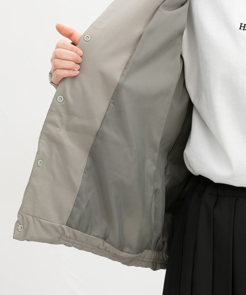 Honeys（ハニーズ）の「【非フッ素撥水加工】ノーカラーライトブルゾン（ブルゾン・レディース・ライトベージュ/ブラック/ライトカーキ/ネイビー・LL/L/M/S）」の16枚目の写真