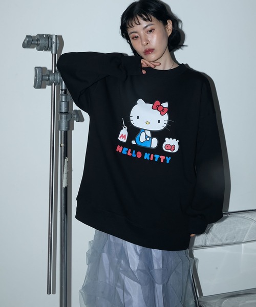 sanrio(サンリオ)の「【HELLO KITTY × forksy.】アソート レトロプリント オーバーサイズ スウェット(スウェット・レディース・アイボリー/ホワイト/ブラック系1/ブラック系・FREE)」の5枚目の写真