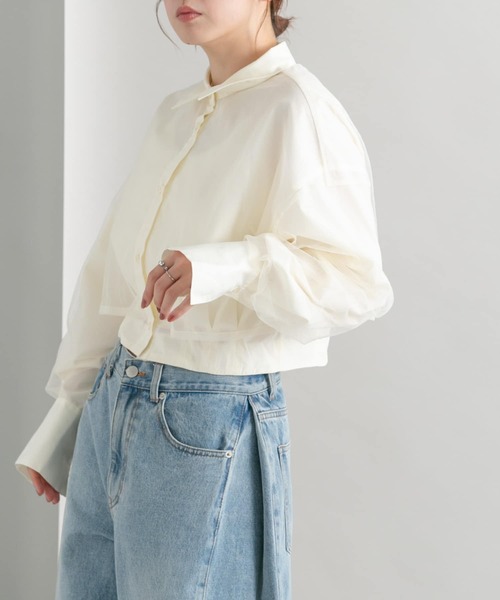 KBF（ケイビーエフ）の「チュールレイヤードクロップドシャツ（シャツ/ブラウス・レディース・アイボリー/ブルー/チャコールグレー・ONE）」の4枚目の写真