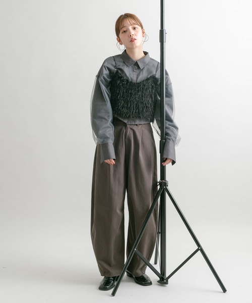 KBF（ケイビーエフ）の「チュールレイヤードクロップドシャツ（シャツ/ブラウス・レディース・アイボリー/ブルー/チャコールグレー・ONE）」の17枚目の写真