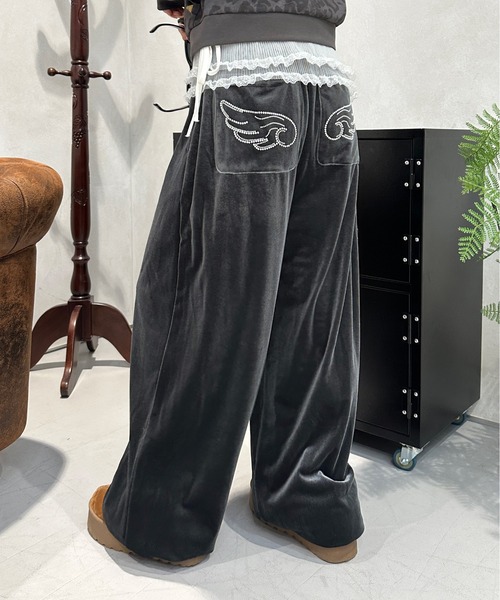 sedacle girl(セダクルガール)の「ヒップラインストーンベロアパンツ(その他パンツ・レディース・グレー/ブラウン・MEDIUM/SMALL)」の5枚目の写真