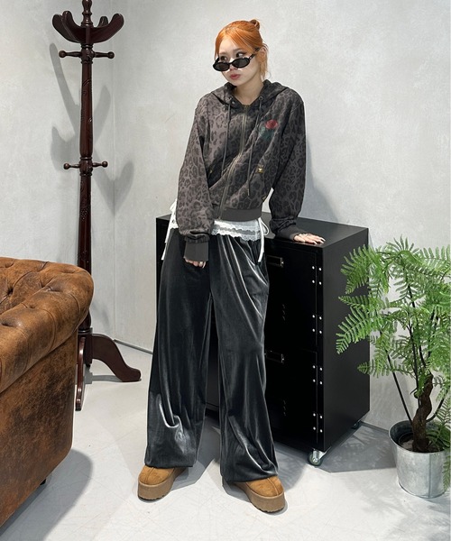 sedacle girl（セダクルガール）の「ヒップラインストーンベロアパンツ